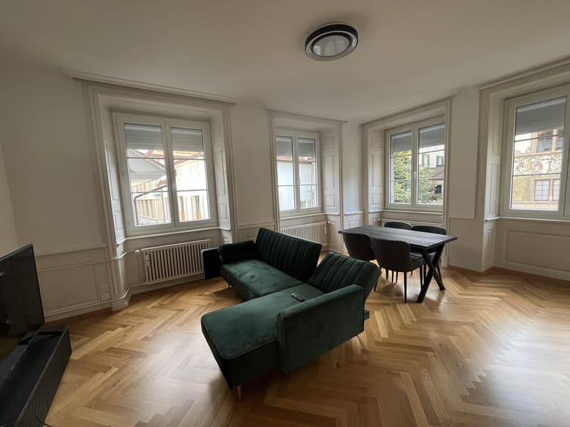 Charming 2.5-Room Apartment in Old Town Full of Light & Character (1)