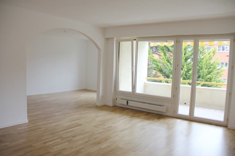 Einladende, grosszügige 3.5-Zimmerwohnung mit besonderem Wohnambiente (3)