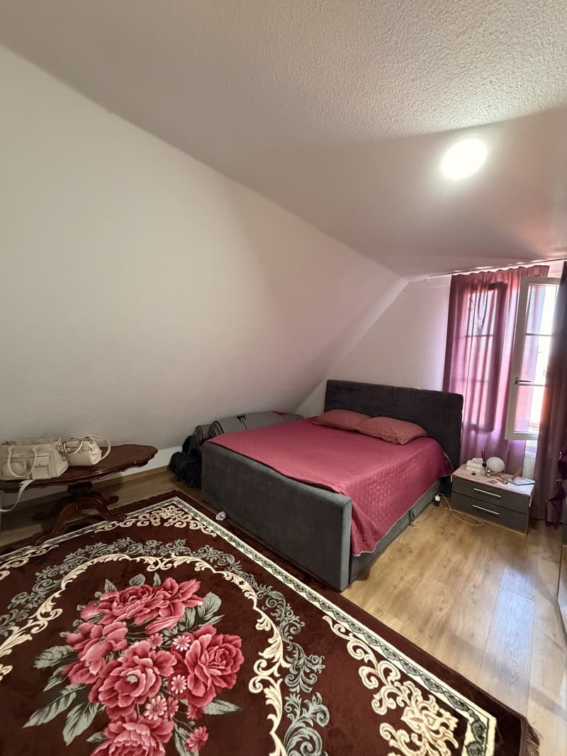 Helle 5.5-Zimmer-Wohnung in Wabern sonnig, ruhig & nur 1 Minute vom Tram entfernt (4)