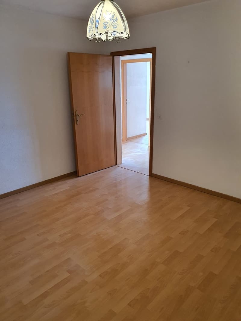 3 Zimmer-Wohnung, 4657 Dulliken (2)