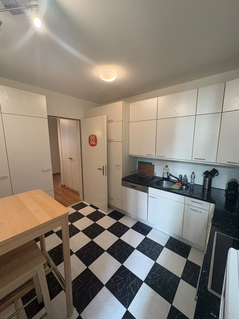 WG-Zimmer + Büro in Luzern (Löwenstrasse) ab Dezember (6)