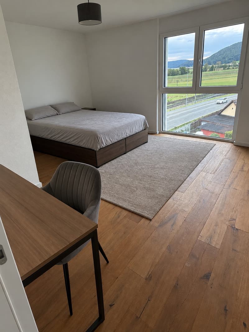 Helles Zimmer in Weiach Nähe Flughafen, Baden & Bülach (1)