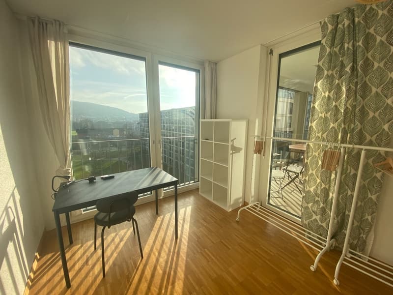 WG room in a shared flat (3)
