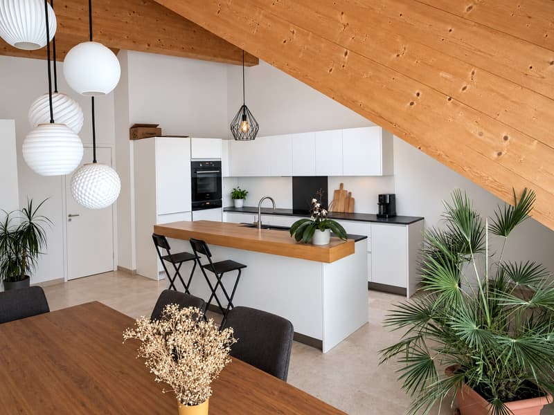 3.5-Zimmer-Dachwohnung mit Sonnenbalkon im ruhigen Felsberg bei Chur (3)