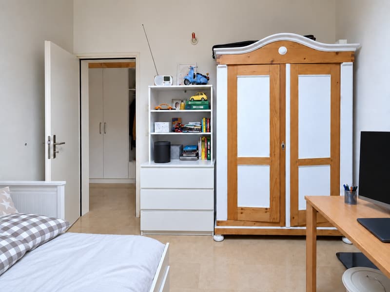 3.5-Zimmer-Dachwohnung mit Sonnenbalkon im ruhigen Felsberg bei Chur (11)