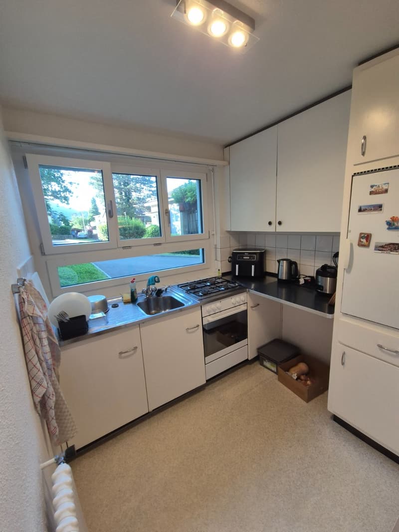 Helle 2.5-Zimmer-Wohnung mit Balkon in Adliswil  möbliert (6)