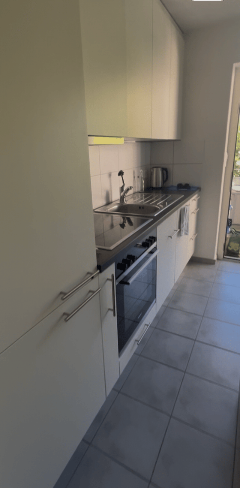 Möbliertes 35 m2 Studio in Zürich 8055 - zentral und perfekt angebunden (3)