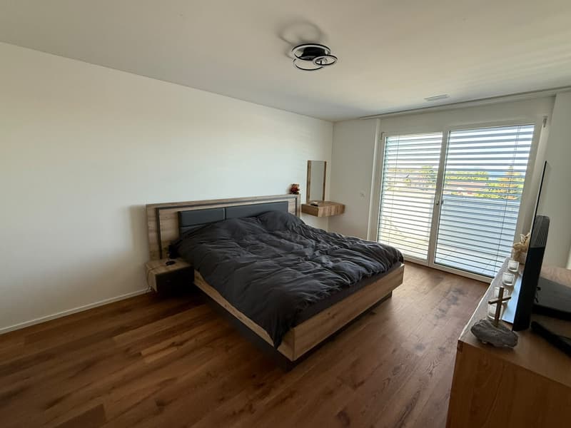 Moderne 3.5-Zimmer-Wohnung mit viel Licht und grosszügigem Balkon (4)