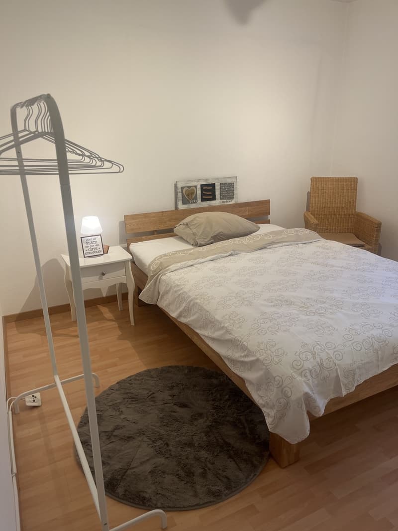 Cooles Zimmer zu vermieten an Frau (1)