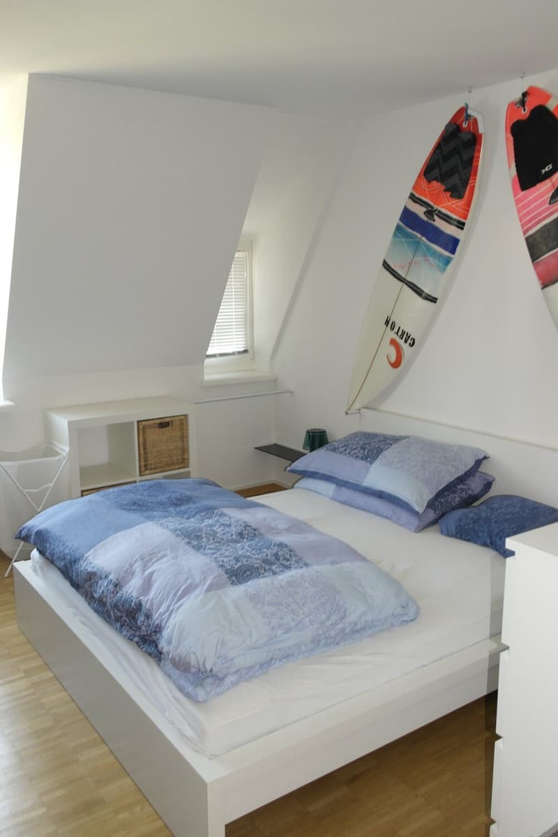 Befristete möbelierte 2.5-Wohnung direkt am Albisriederplatz (6)