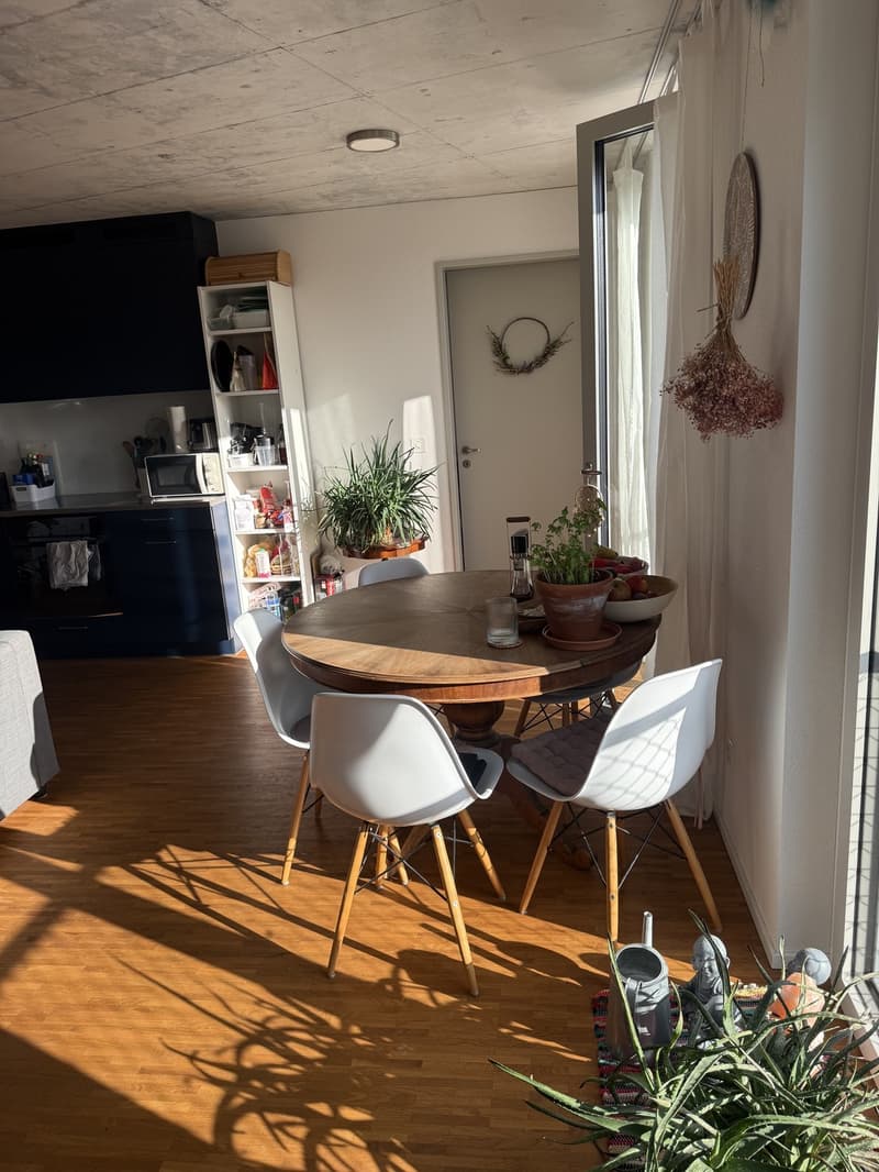 Befristetes, möbliertes WG-Zimmer in 2er WG (2)