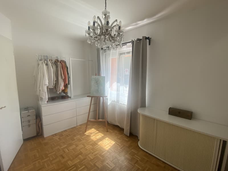 Zimmer in 3 Z Wohnung zu vermieten (2)