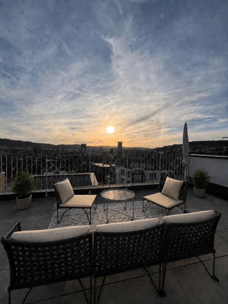 Helle 3.5-Zimmer-Wohnung mit Dachterrasse & Seeblick  Zürich Kreis 6 (3)