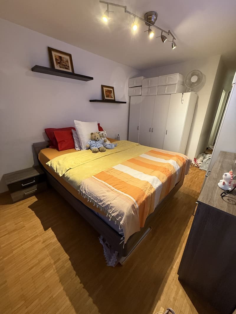 Habitation avec toilettes complète et balcon (2)