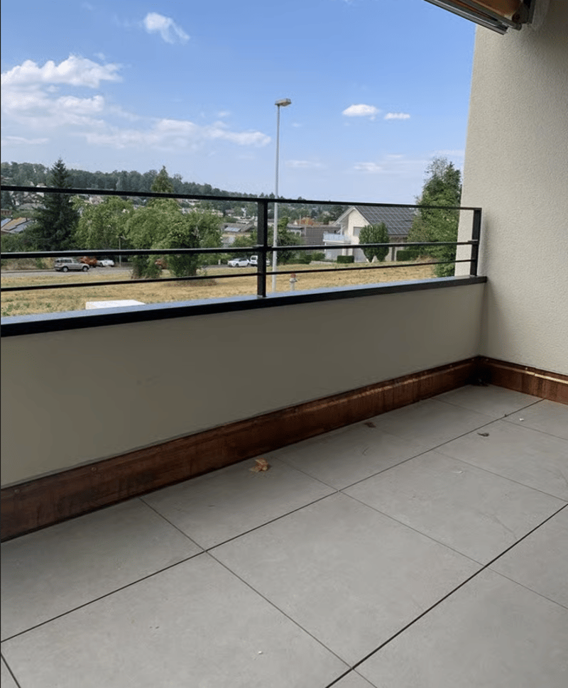 Umfassend sanierte 2.5-Zimmer-Wohnung mit grossem Balkon an ruhiger Lage in Bottmingen (4)