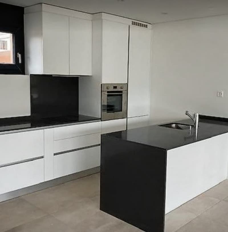 CERCASI SUBENTRANTE  Spazioso e moderno 4.5 locali con terrazza coperta  Serocca d'Agno (4)