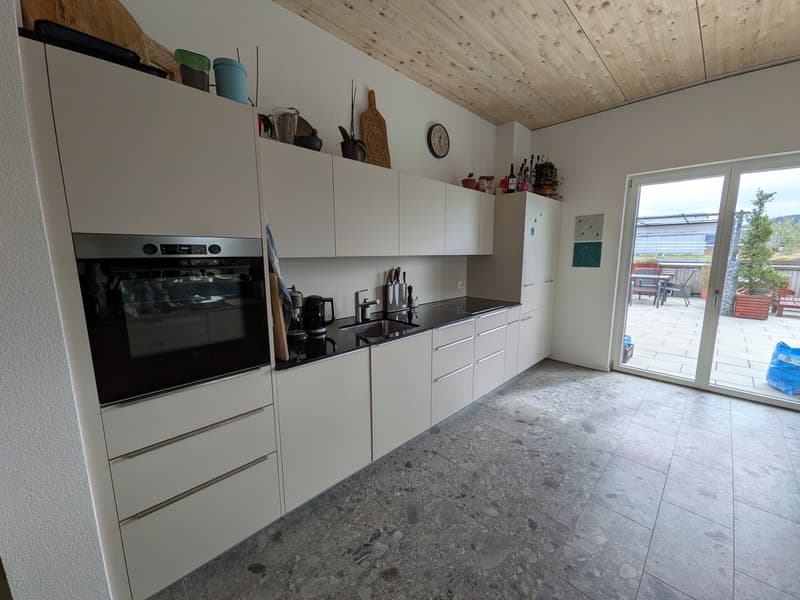 Moderne Wohnung mit riesiger Dachterrasse und Alpenblick (4)