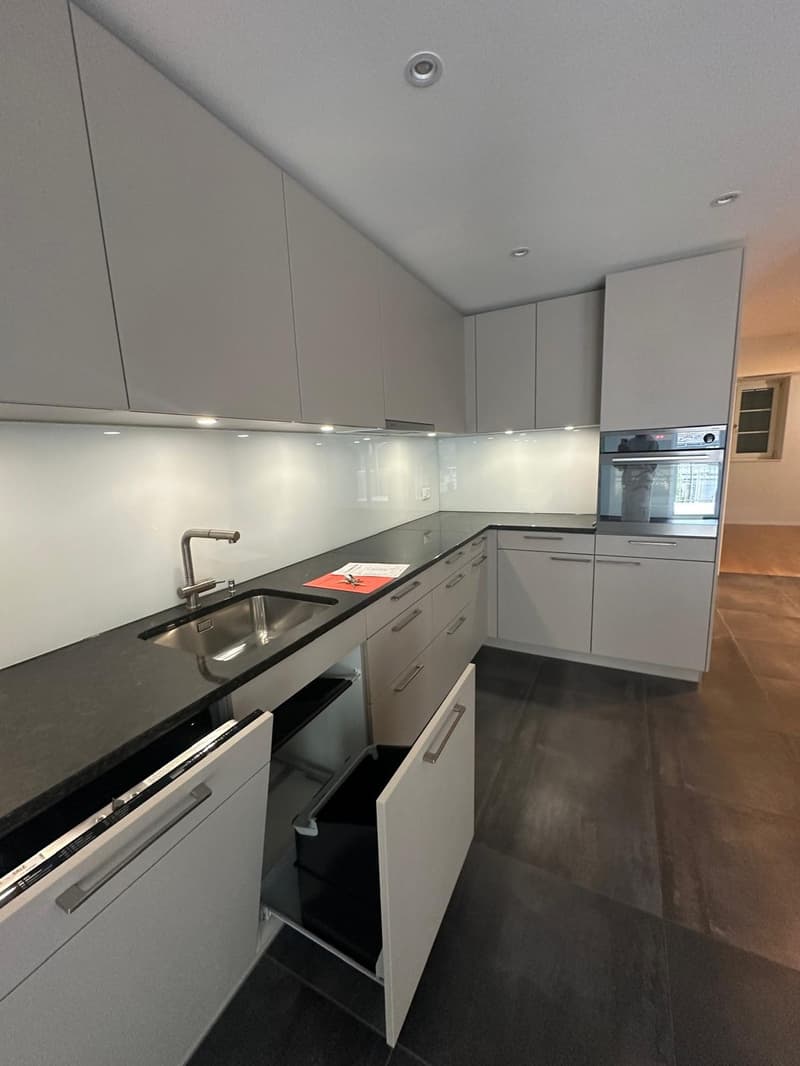 Nachmieter gesucht moderne 3.5-Zimmer-Wohnung in Netstal (1)