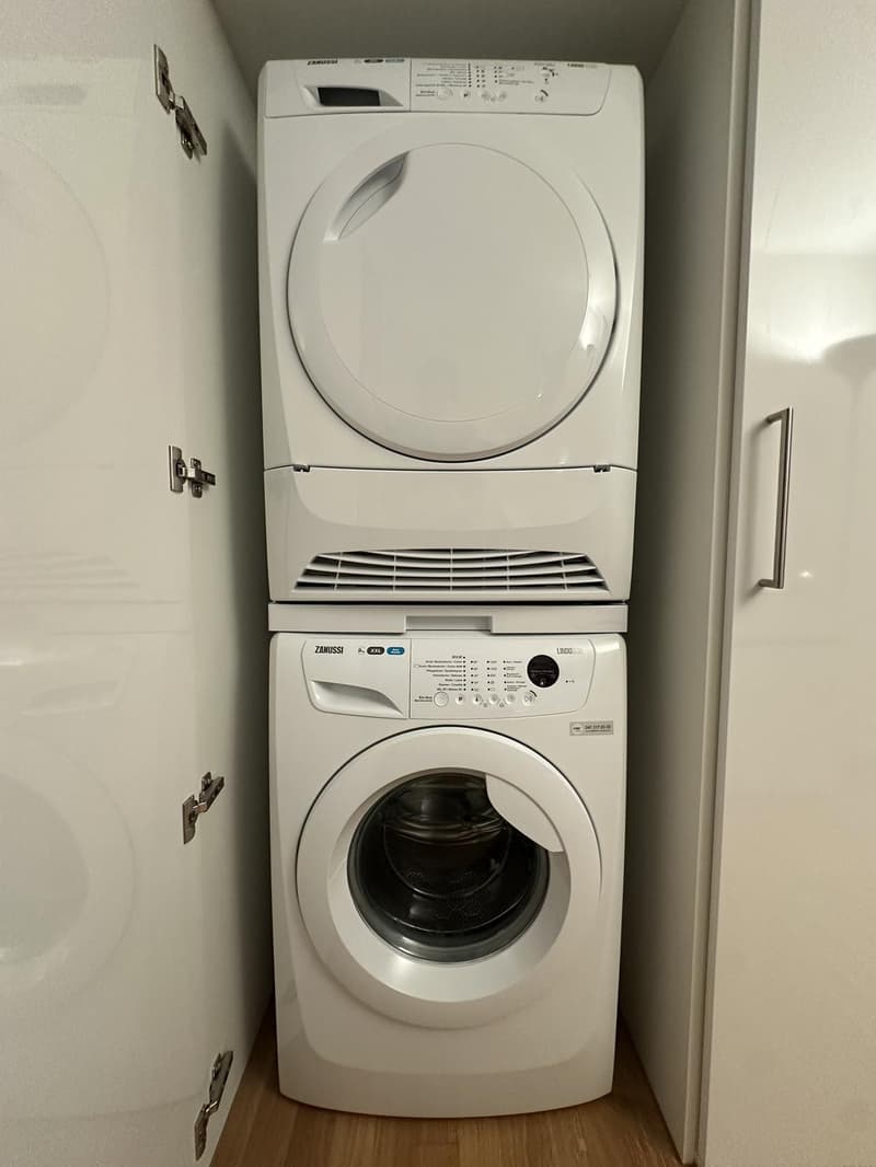 Helle, modern möblierte 2.5-Zimmer-Wohnung mit Balkon & Parkplatz 5 Min. zu Fuss zum LUKS (11)