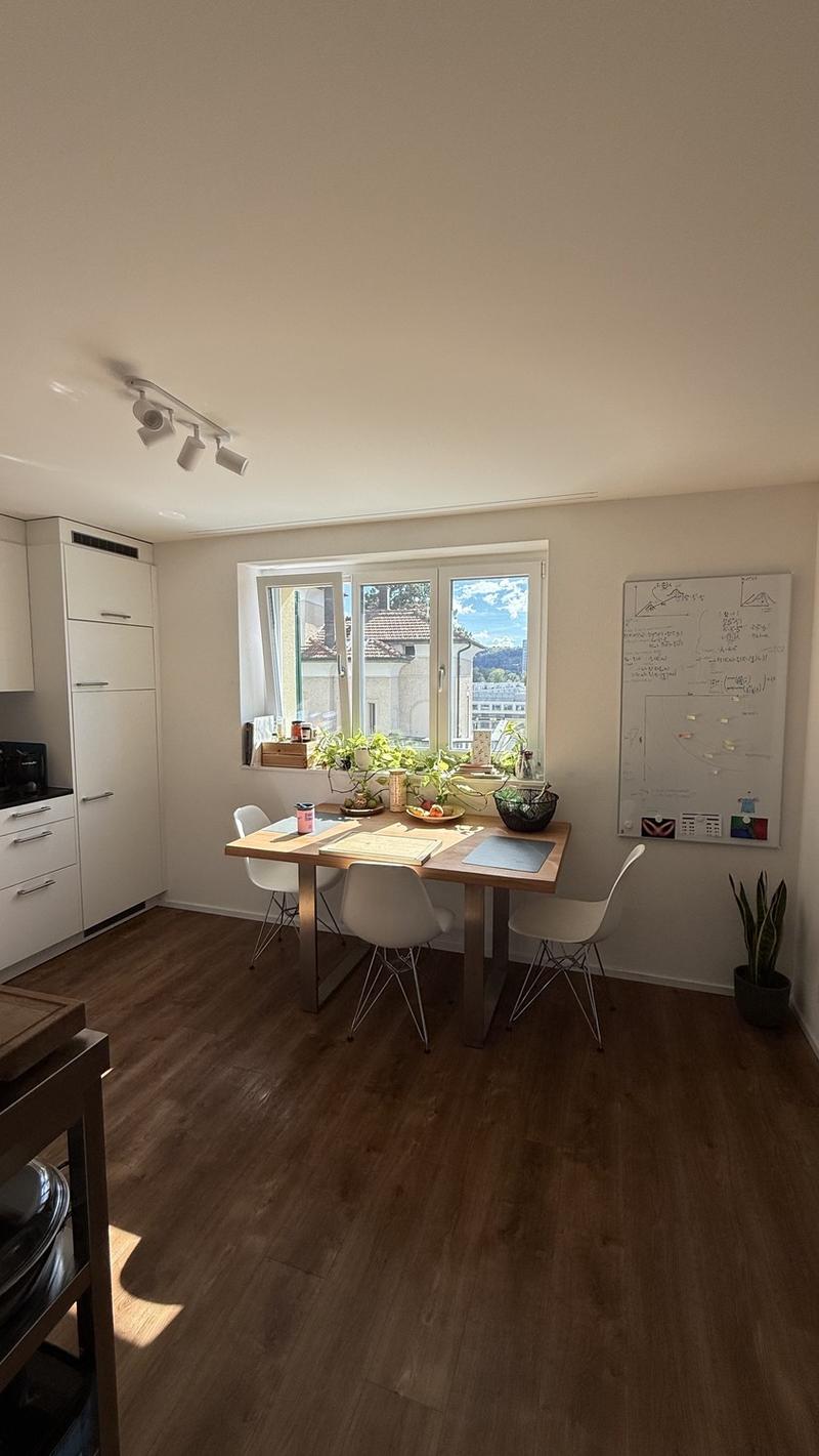 Moderne 2.5-Zimmer-Wohnung (57 m²) mit Balkon und ruhiger Lage, 10 Min. zu Oerlikon (4)