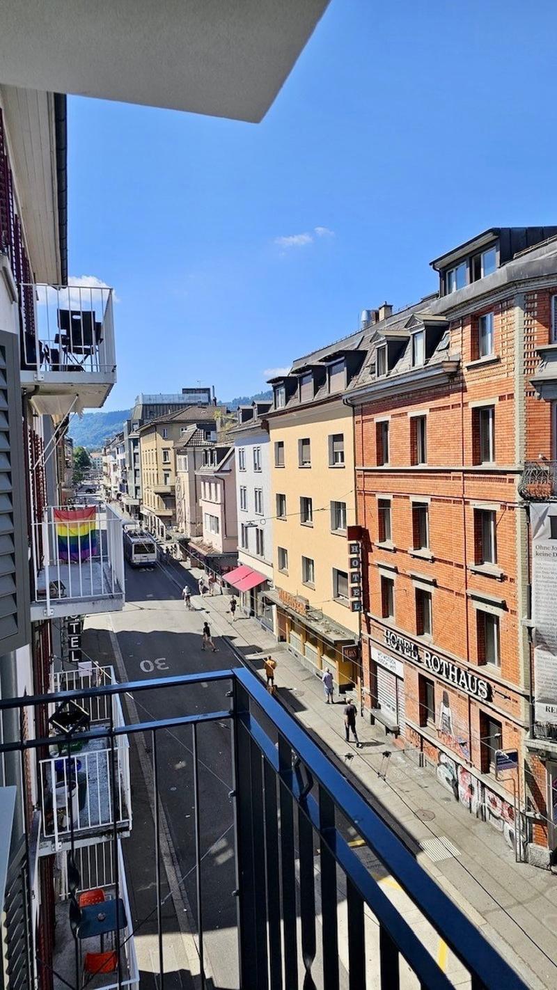 Grosses Zimmer 5min vom Zürich HB :) (4)