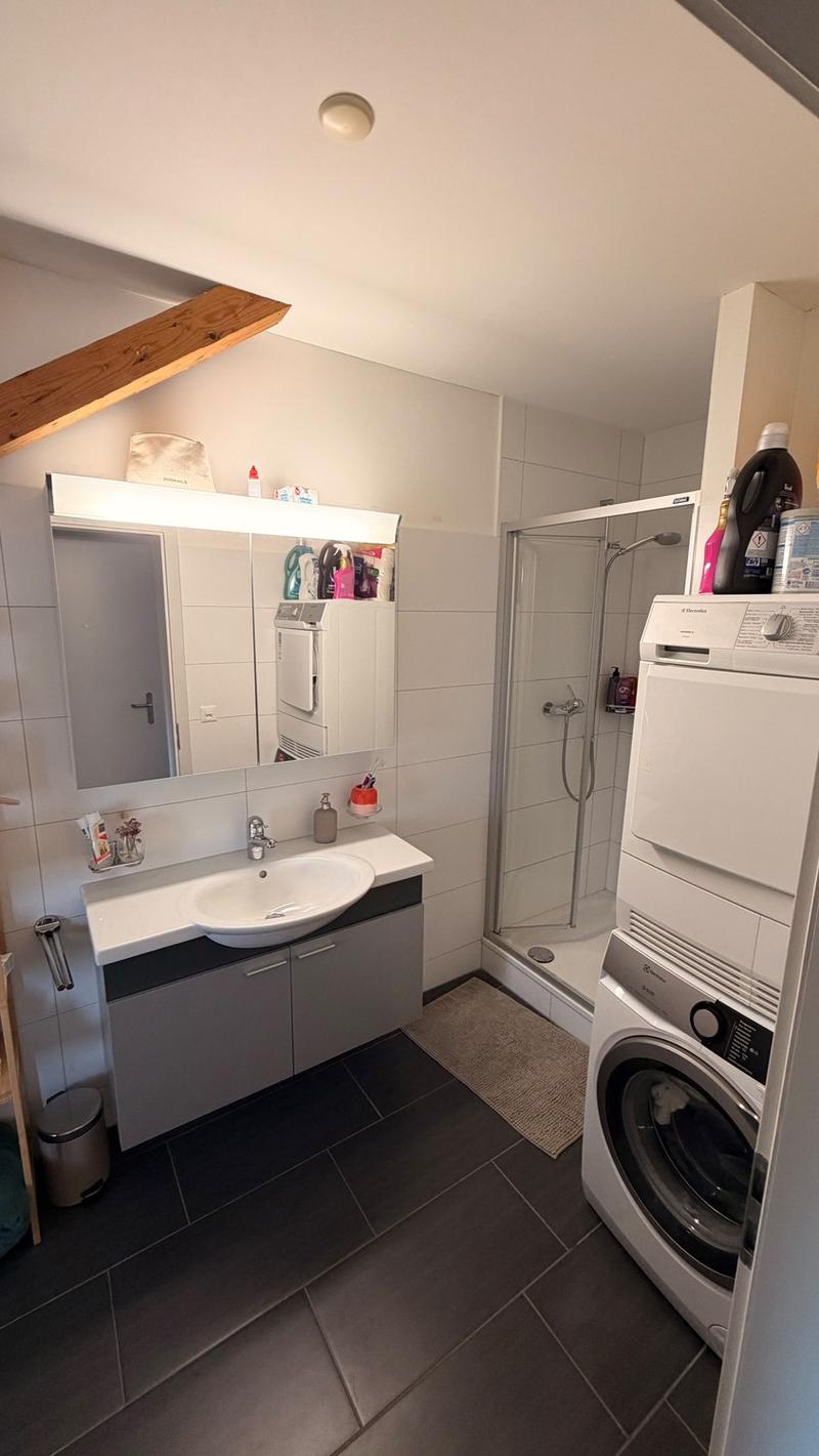 Grosszügige, lichtdurchflutete 2.5-Zimmer Wohnung im beliebten Inneren Lind Quartier (8)