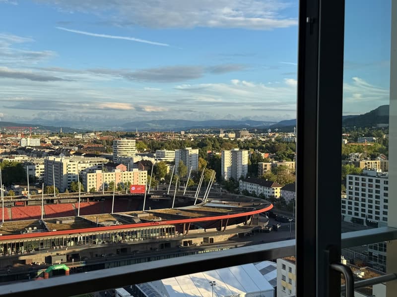 Traum Aussicht über Zürich aus dem 17. Stock (7)