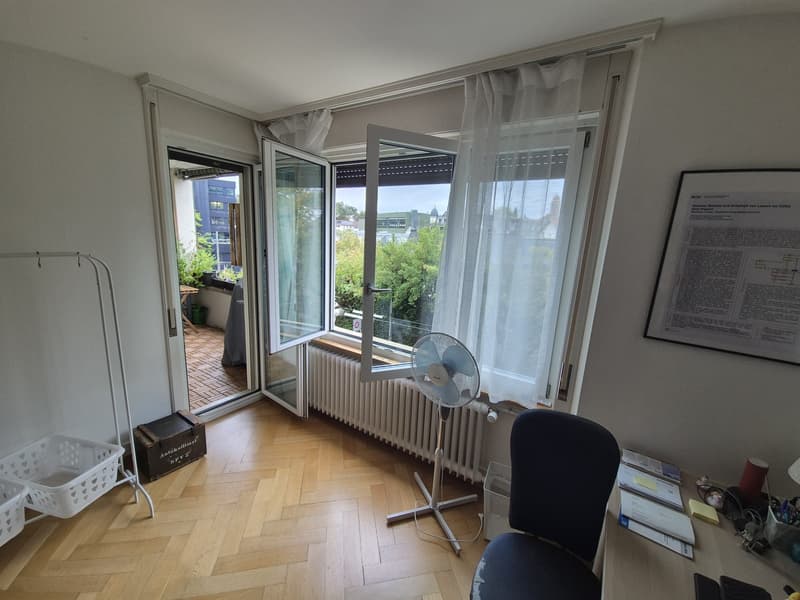 Helles WG-Zimmer mit Balkon, nahe Bahnhof Bern (4)