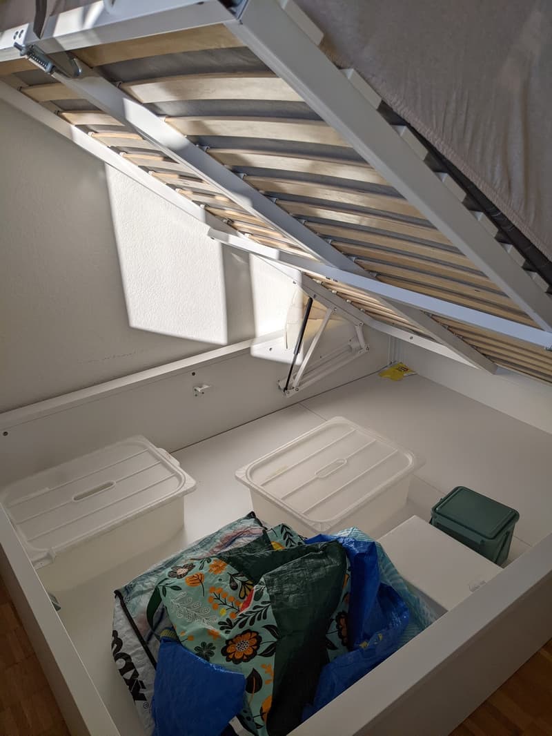 At Probstei tram stop (tram 7), available now, 4-6 months approx., flexible: 1 bedroom in shared flat (9)