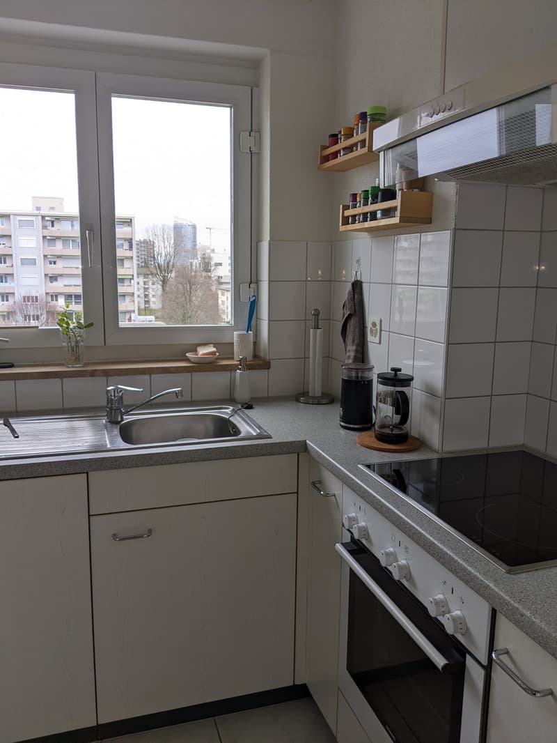 At Probstei tram stop (tram 7), available now, 4-6 months approx., flexible: 1 bedroom in shared flat (3)