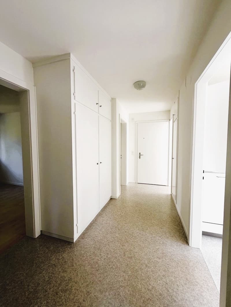"Helle 4-Zimmer-Wohnung mit Balkon in Gelterkinden ab sofort verfügbar!" (3)