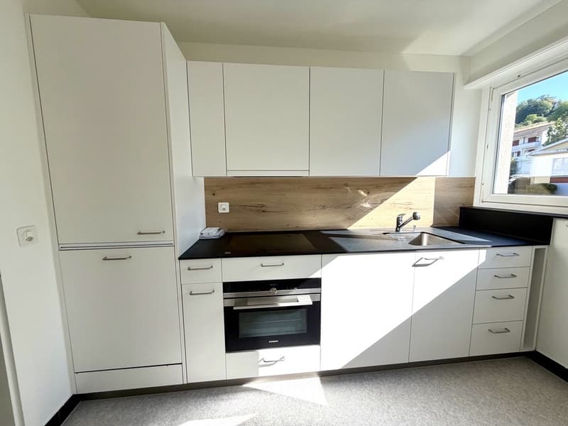 "Helle 4-Zimmer-Wohnung mit Balkon in Gelterkinden ab sofort verfügbar!" (4)