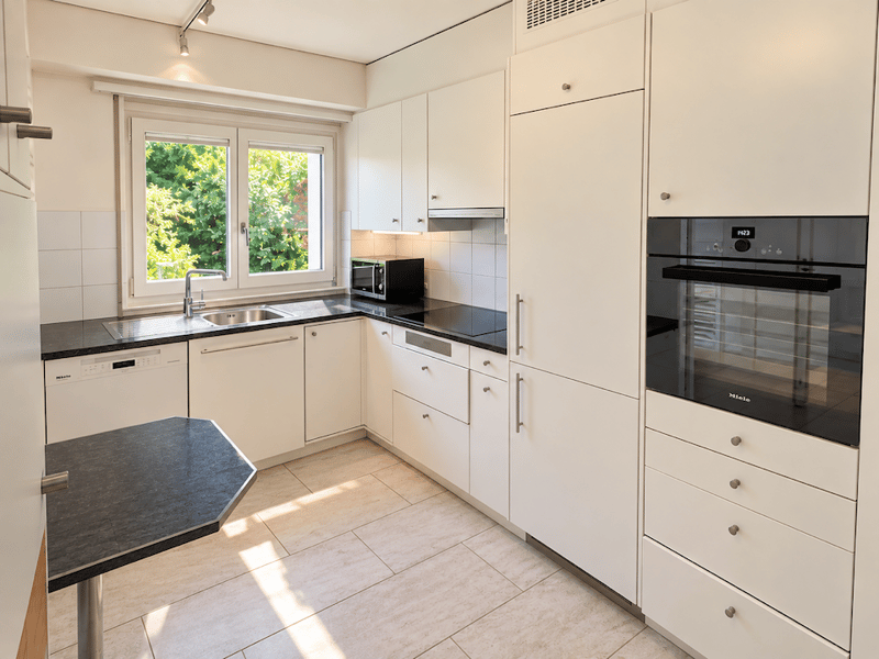 4-Zimmer-Wohnung im Grünen mit Garten in Küsnacht (8)