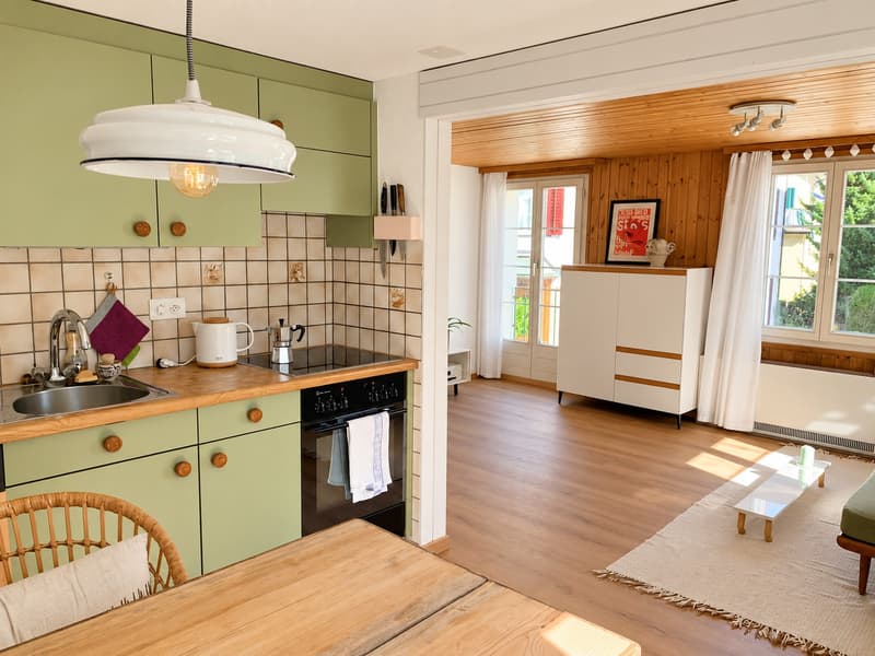 Helle Wohnung mit Chalet-Charme zur Untermiete (3)