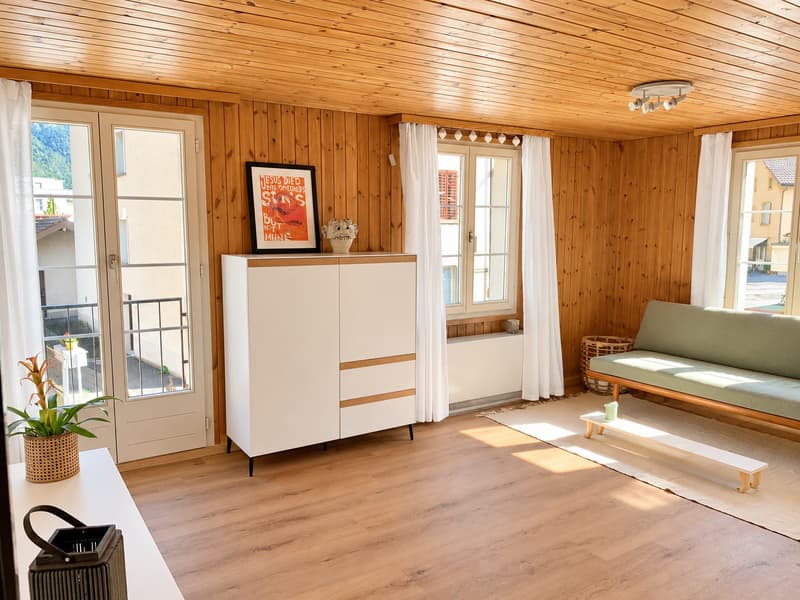 Helle Wohnung mit Chalet-Charme zur Untermiete (2)