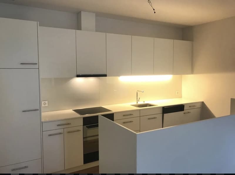 Wunderschöne 3.5-Zimmer-Wohnung mit grossem Sitzplatz (2)