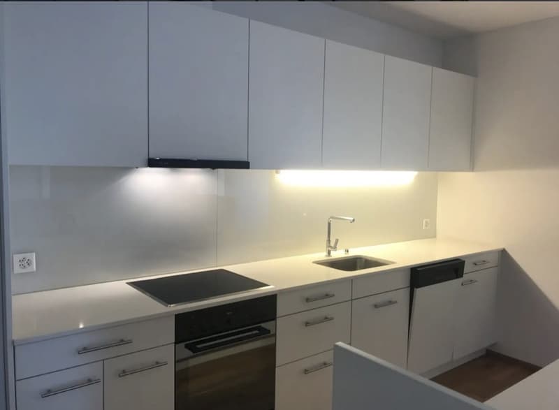 Wunderschöne 3.5-Zimmer-Wohnung mit grossem Sitzplatz (9)