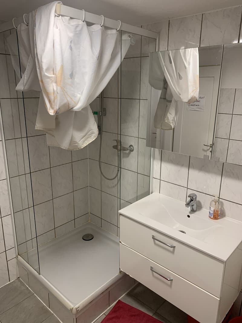 Mieter/in für Zimmer gesucht (5)