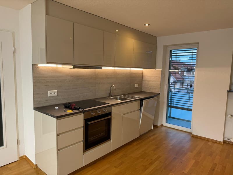 Helle 4.5-Zimmer-Wohnung mit Balkon und Parkbox in Stein AG (4)