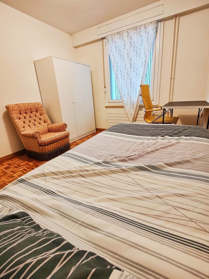 Spacious room in a shared flat. (1)