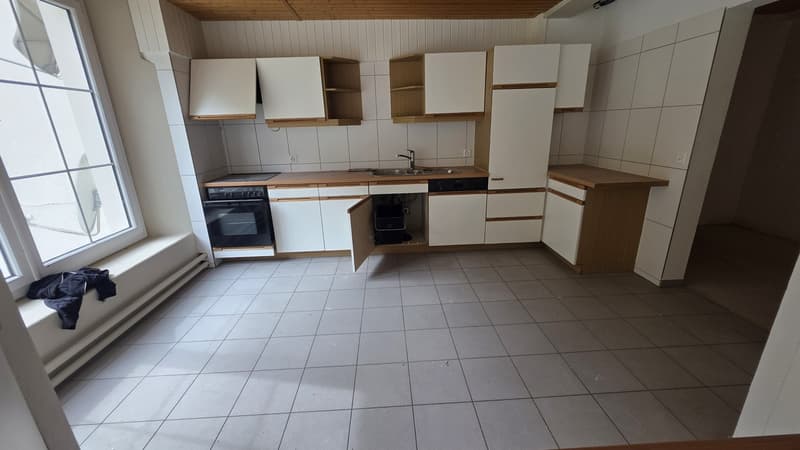 Grosszügige 3-Zimmer-Wohnung mit 110 m² Dürnten (ZH) (3)