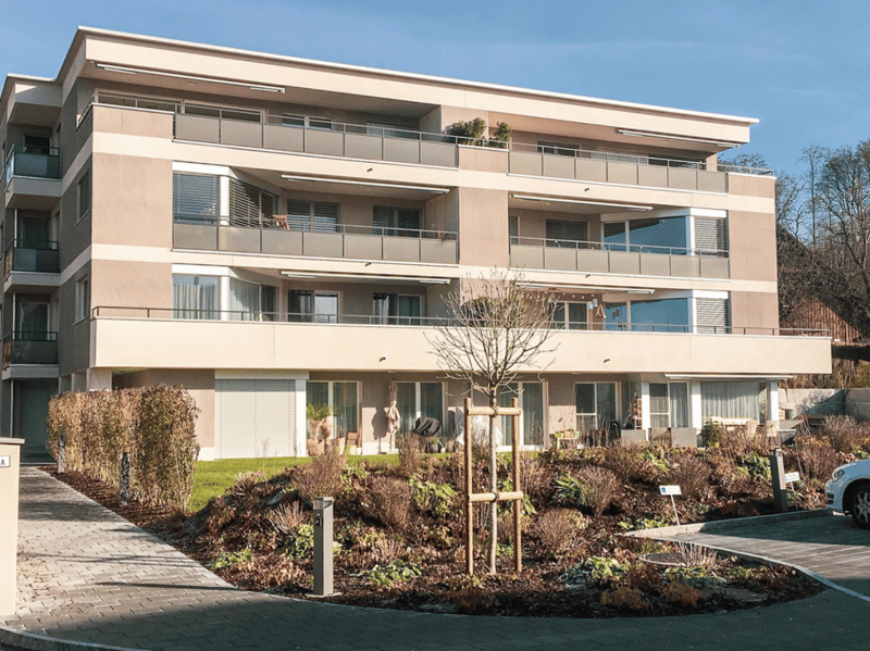 Moderne 4.5 Zimmer Wohnung mit eigener Terrasse (8)