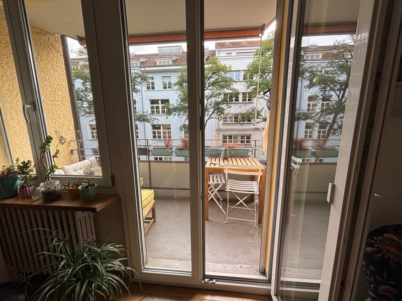 Helle 2,5-Zimmer-Wohnung mit sonnigem Balkon in der Länggasse (8)
