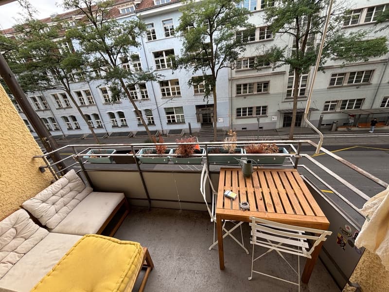 Helle 2,5-Zimmer-Wohnung mit sonnigem Balkon in der Länggasse (12)