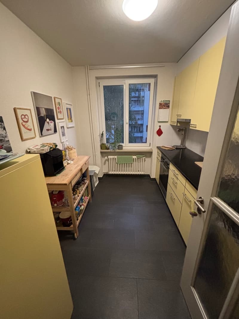 Helle 2,5-Zimmer-Wohnung mit sonnigem Balkon in der Länggasse (7)