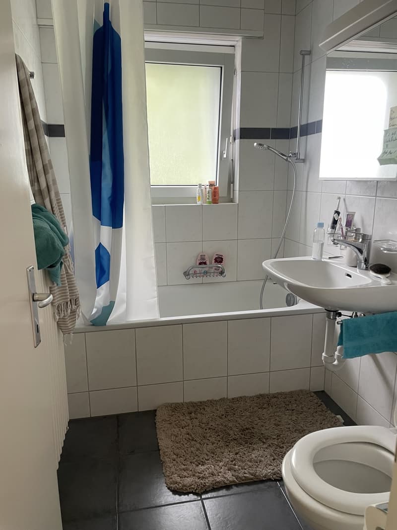 Part-time Wed-Fri! Room (4)