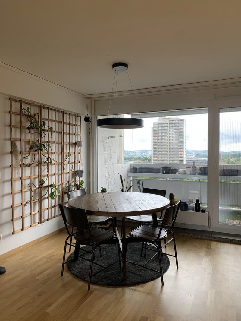 Freies WG-Zimmer in 5.5-Zimmer-Wohnung in Wittigkofen (1)