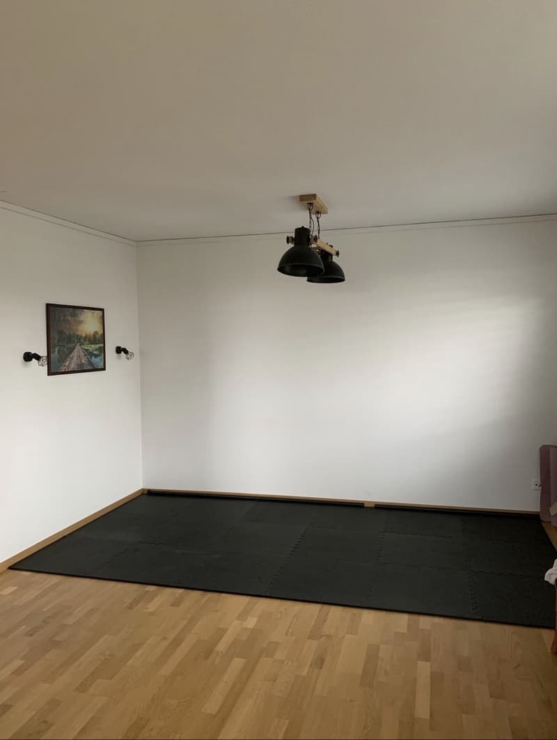 Freies WG-Zimmer in 5.5-Zimmer-Wohnung in Wittigkofen (3)