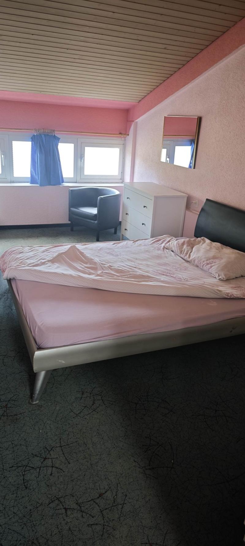 Studio Apartment (1)