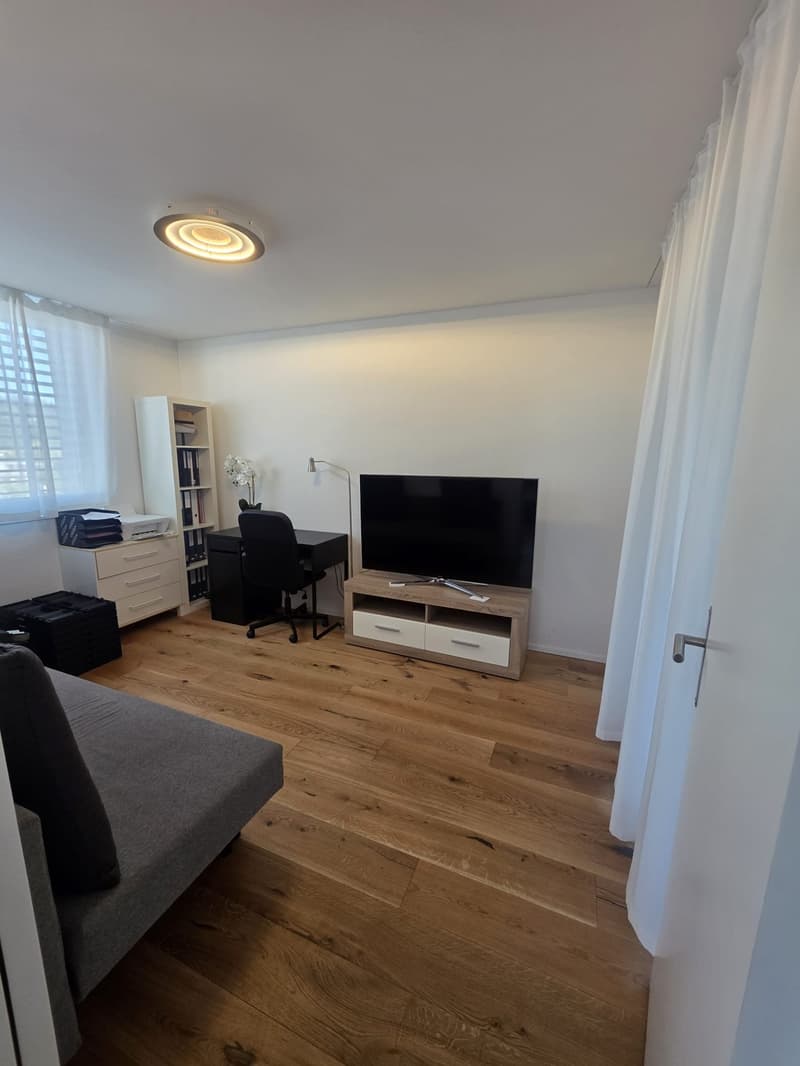 Helle 3.5 Zimmerwohnung mit Balkon (10)